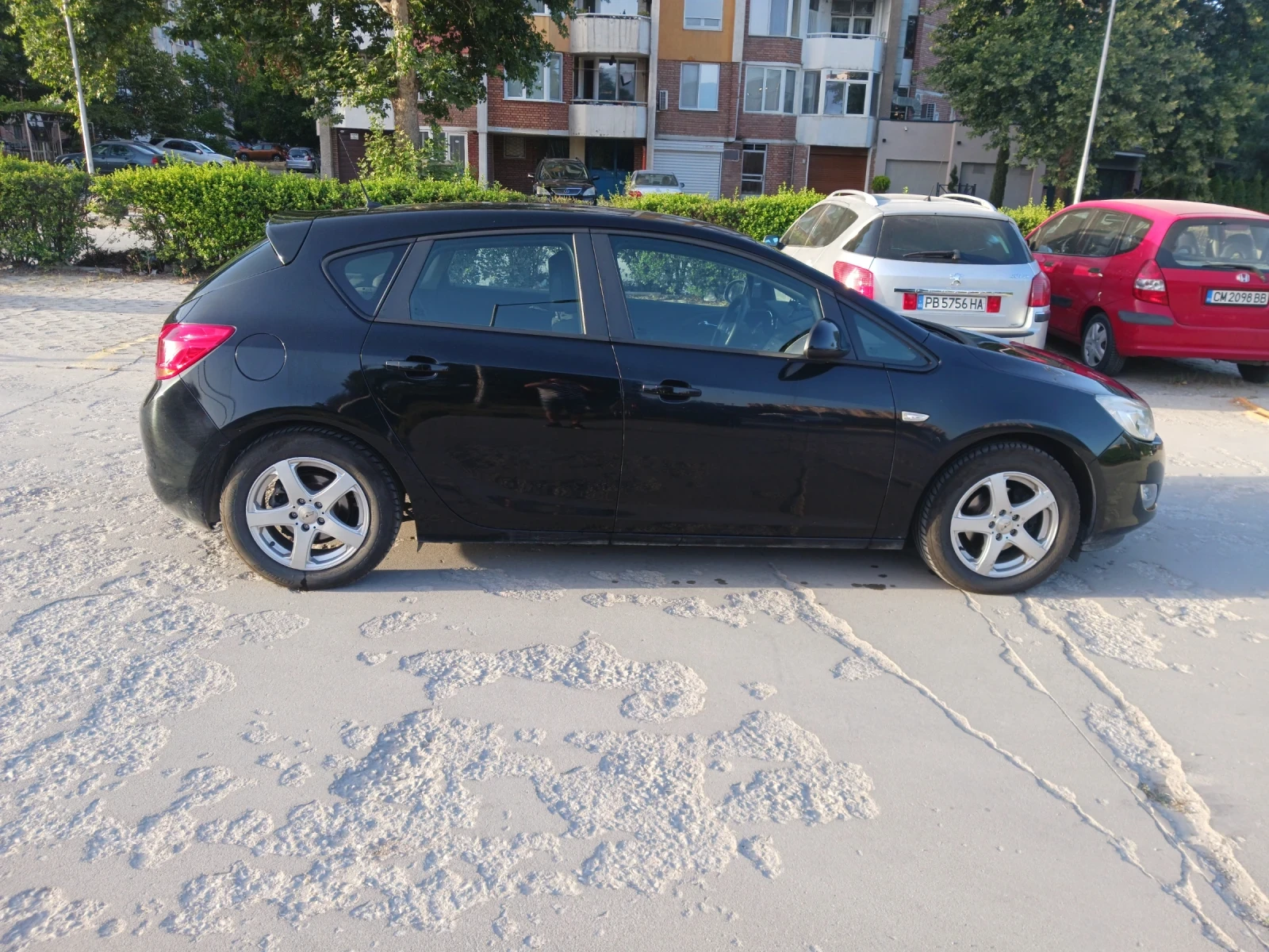 Opel Astra 1.3 DTE 95HP ECOFLEX  - изображение 2