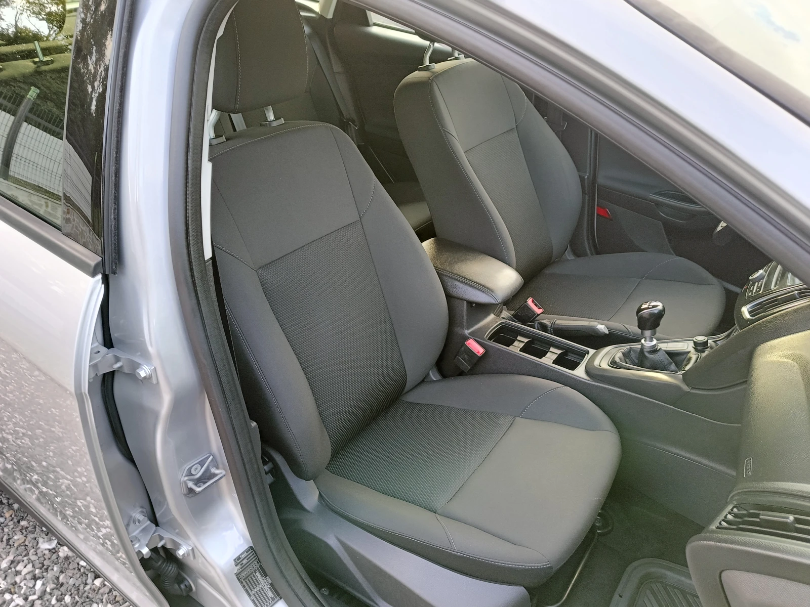 Ford Focus 1.5TDCi Navi - изображение 10