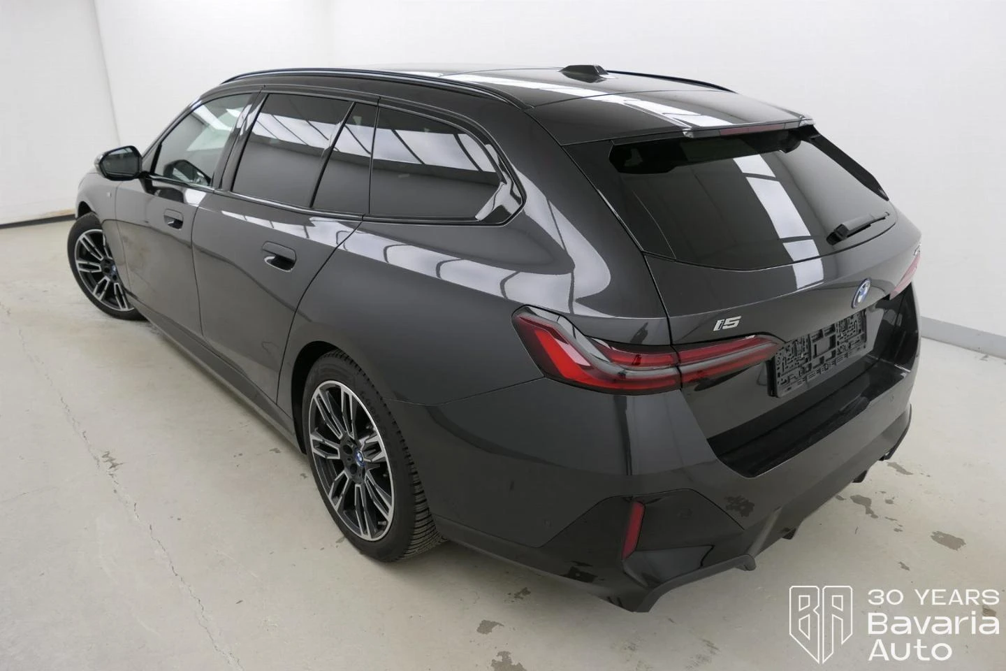 BMW i5 40 eDrive Touring M Sport Paket  - изображение 2