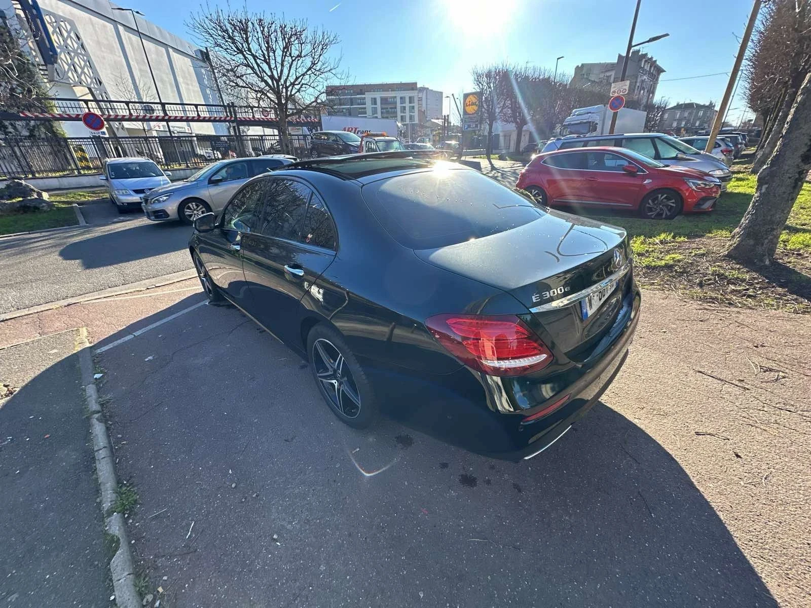 Mercedes-Benz E 300  - изображение 3