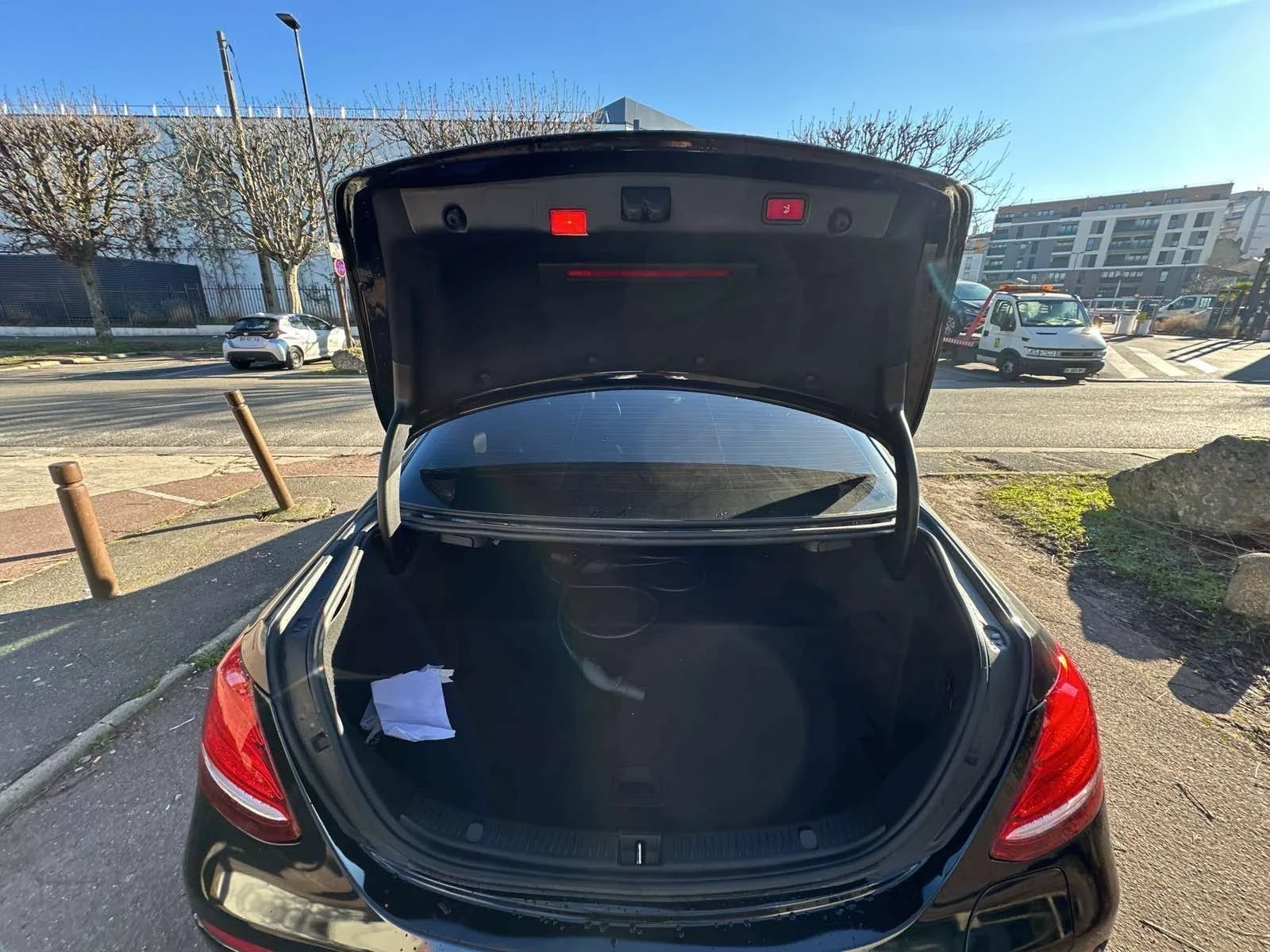 Mercedes-Benz E 300  - изображение 5