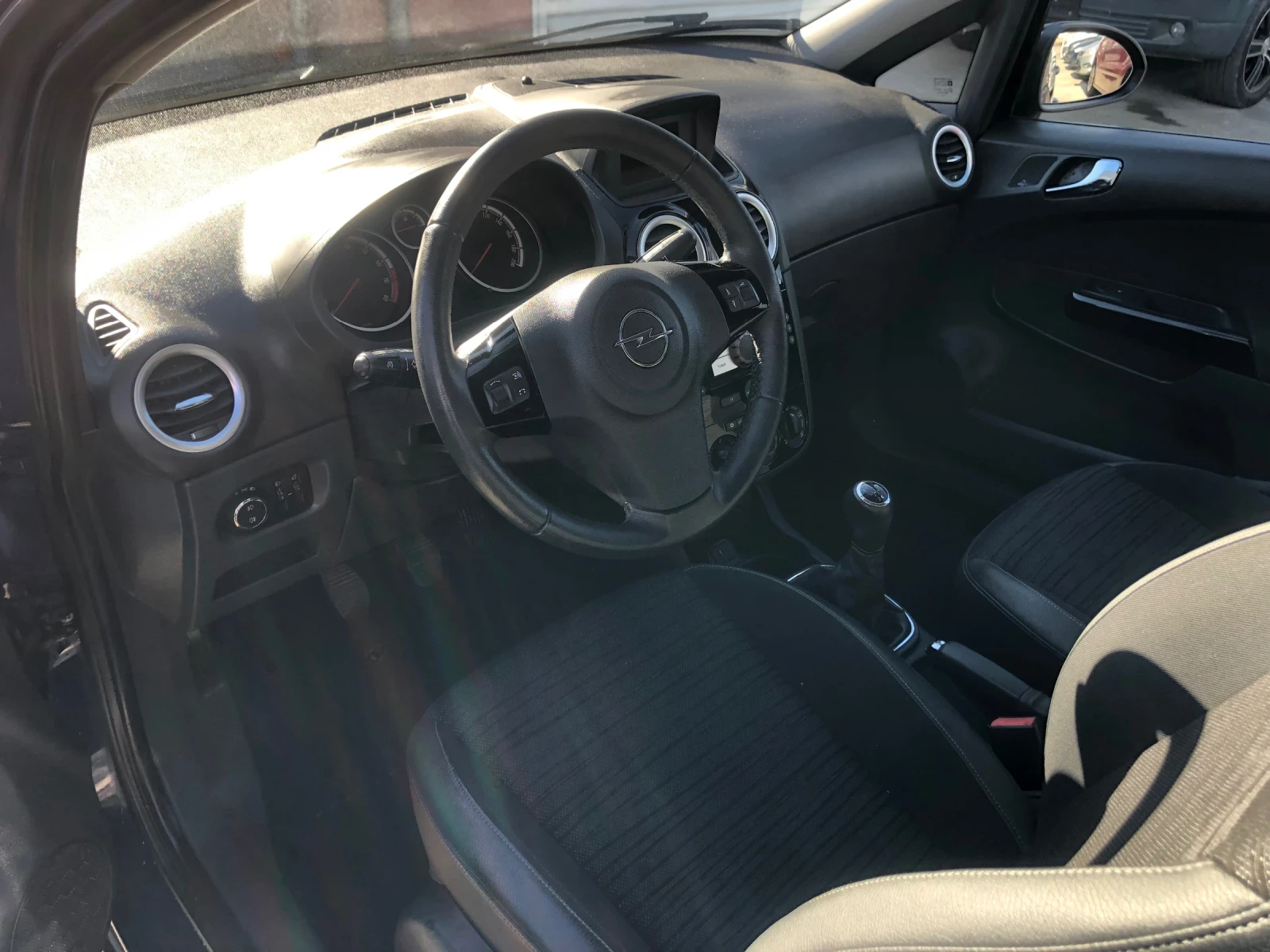 Opel Corsa 1.2 - изображение 5