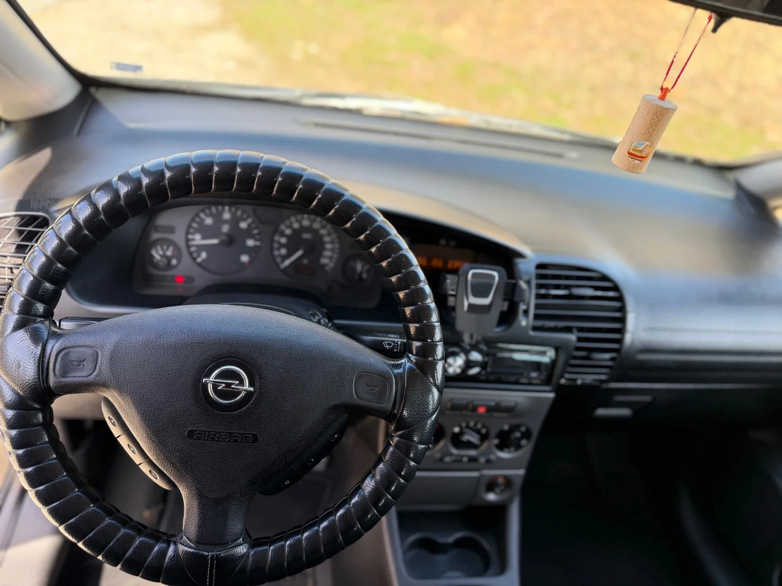 Opel Zafira 2.2TDI, снимка 7 - Автомобили и джипове - 53826038