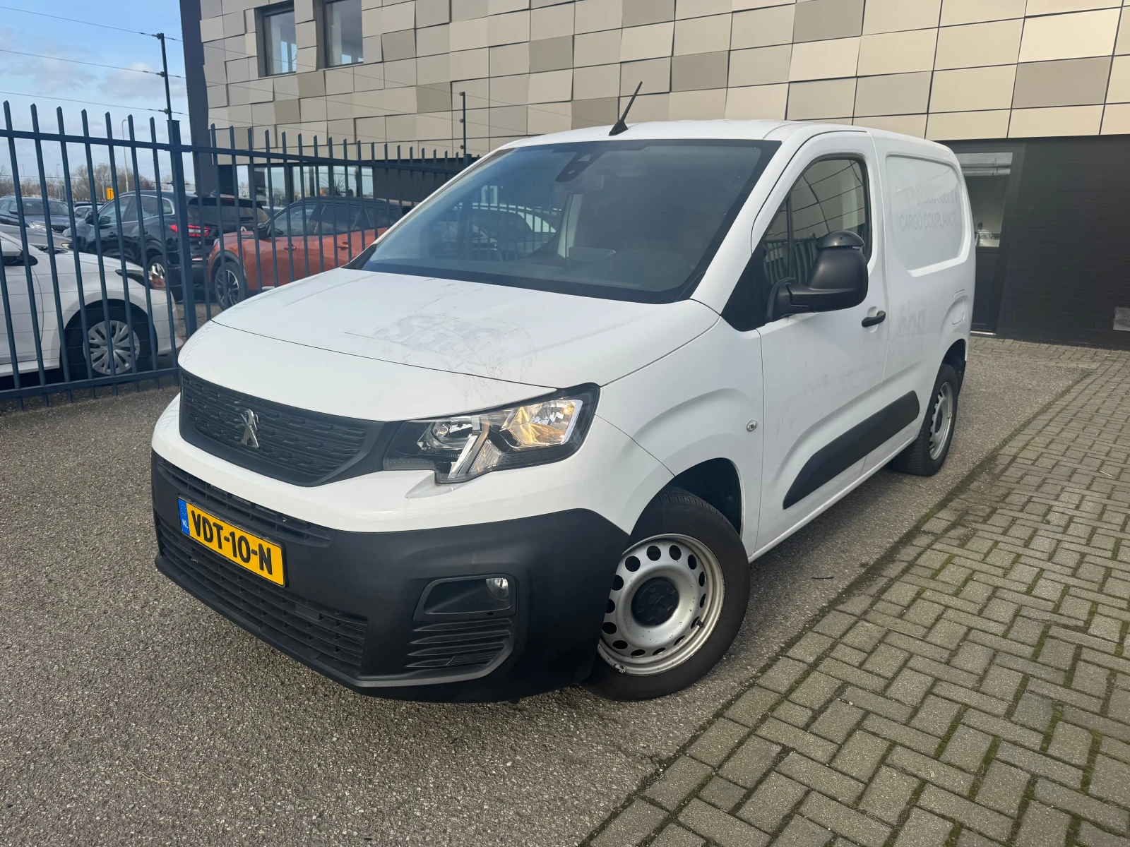 Peugeot Partner 1.5 HDI Premium, снимка 2 - Автомобили и джипове - 54136249