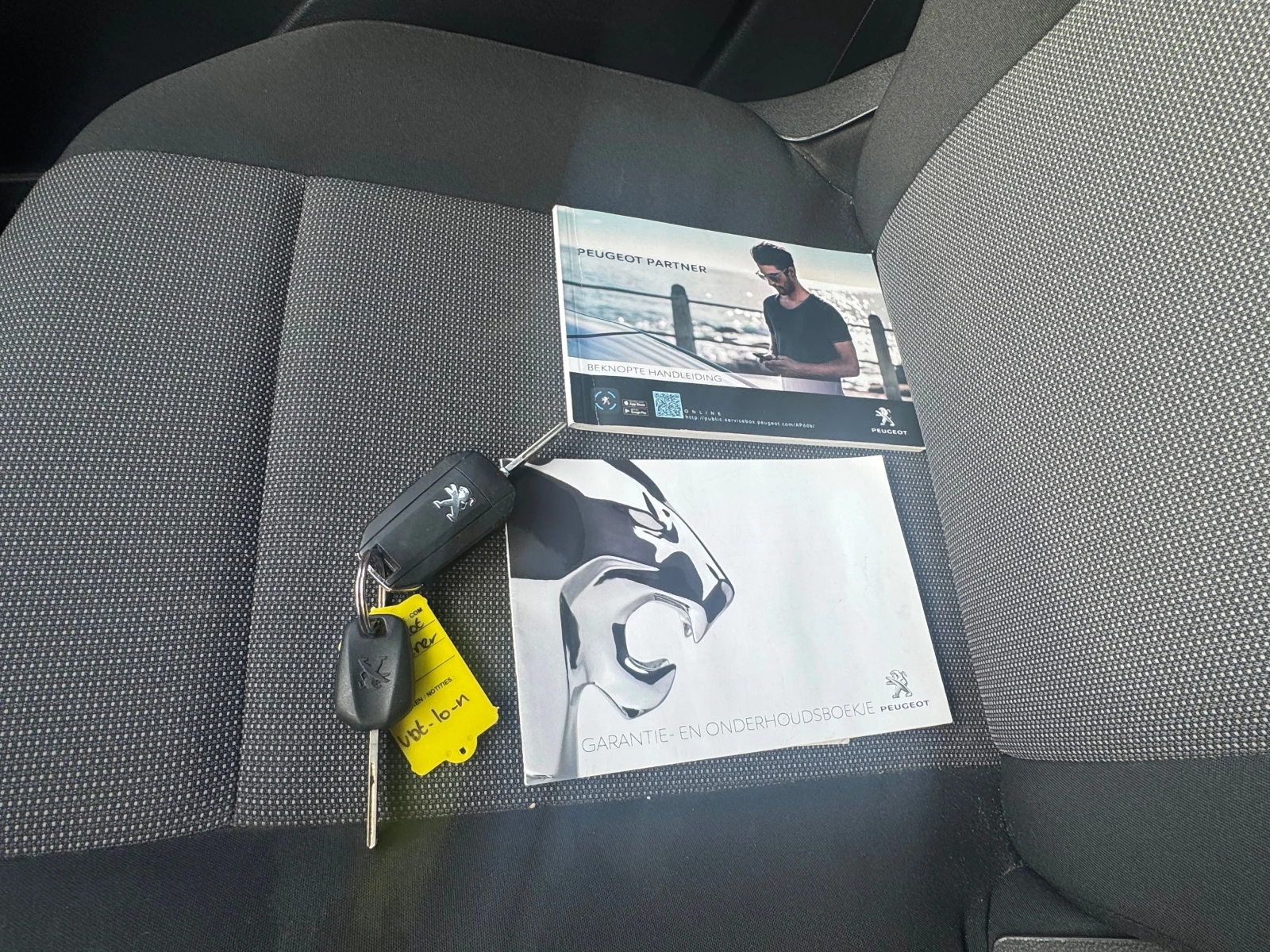 Peugeot Partner 1.5 HDI Premium, снимка 17 - Автомобили и джипове - 54136249