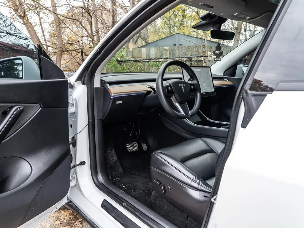 Tesla Model Y Y Long Range 4x4, снимка 8 - Автомобили и джипове - 54488612