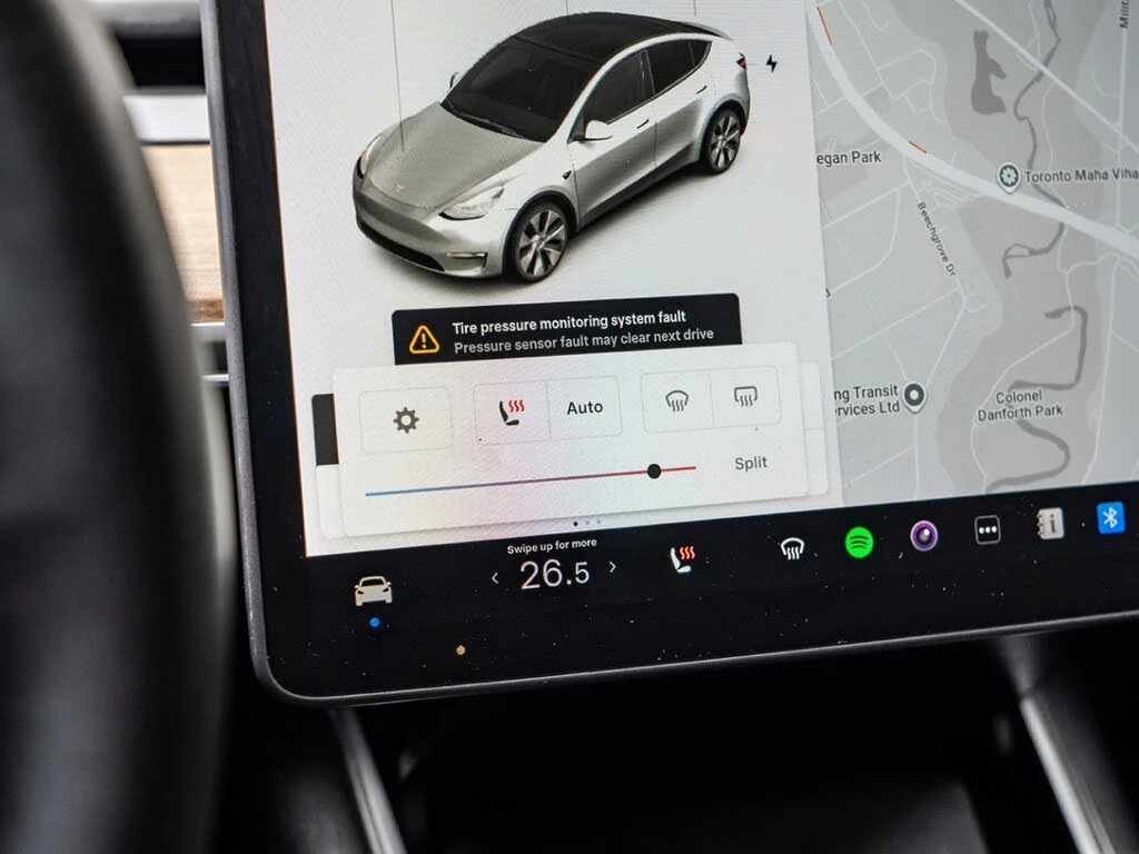 Tesla Model Y Y Long Range 4x4, снимка 16 - Автомобили и джипове - 54488612