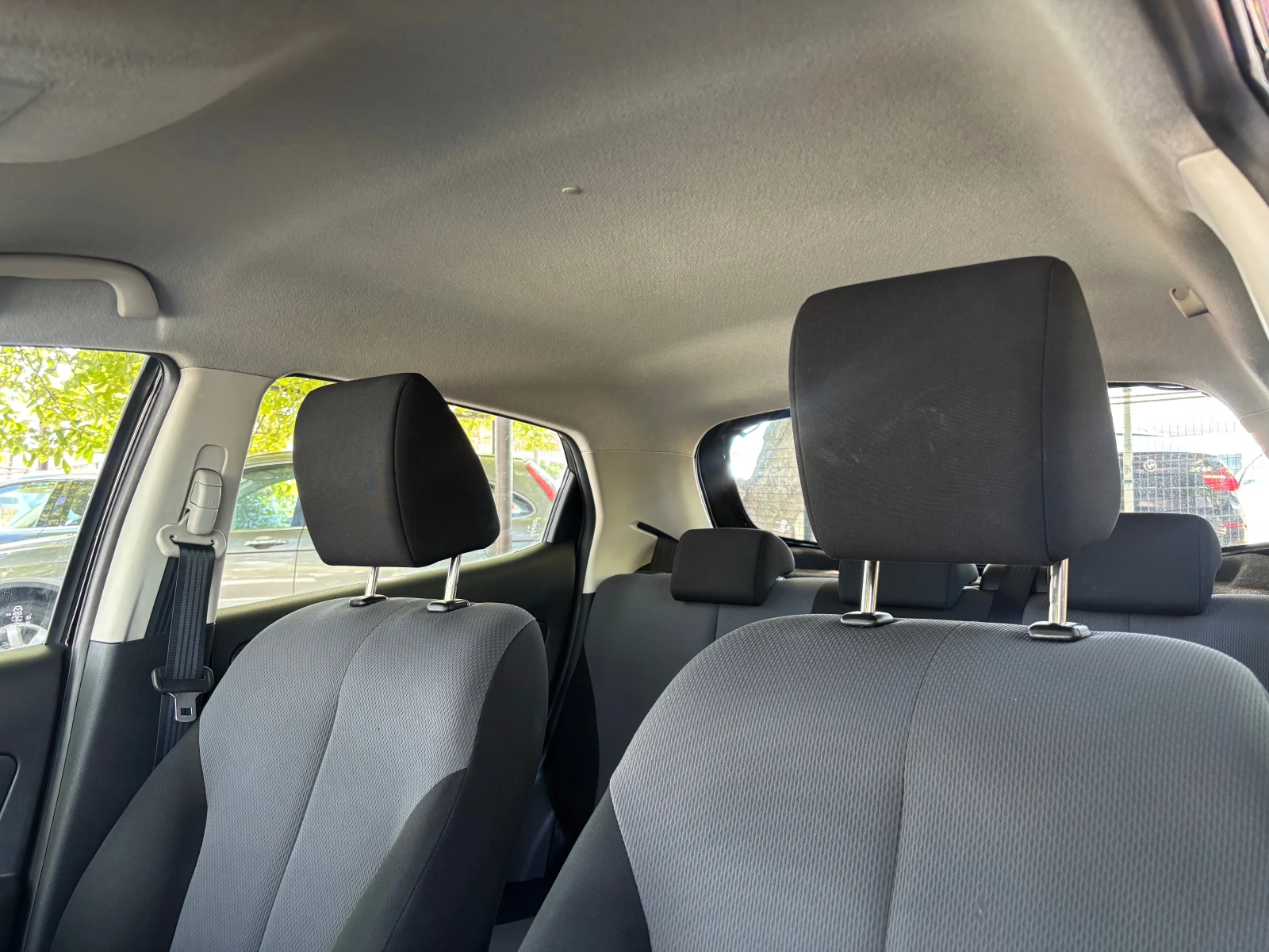 Mazda 2 1.4i, снимка 14 - Автомобили и джипове - 54509285