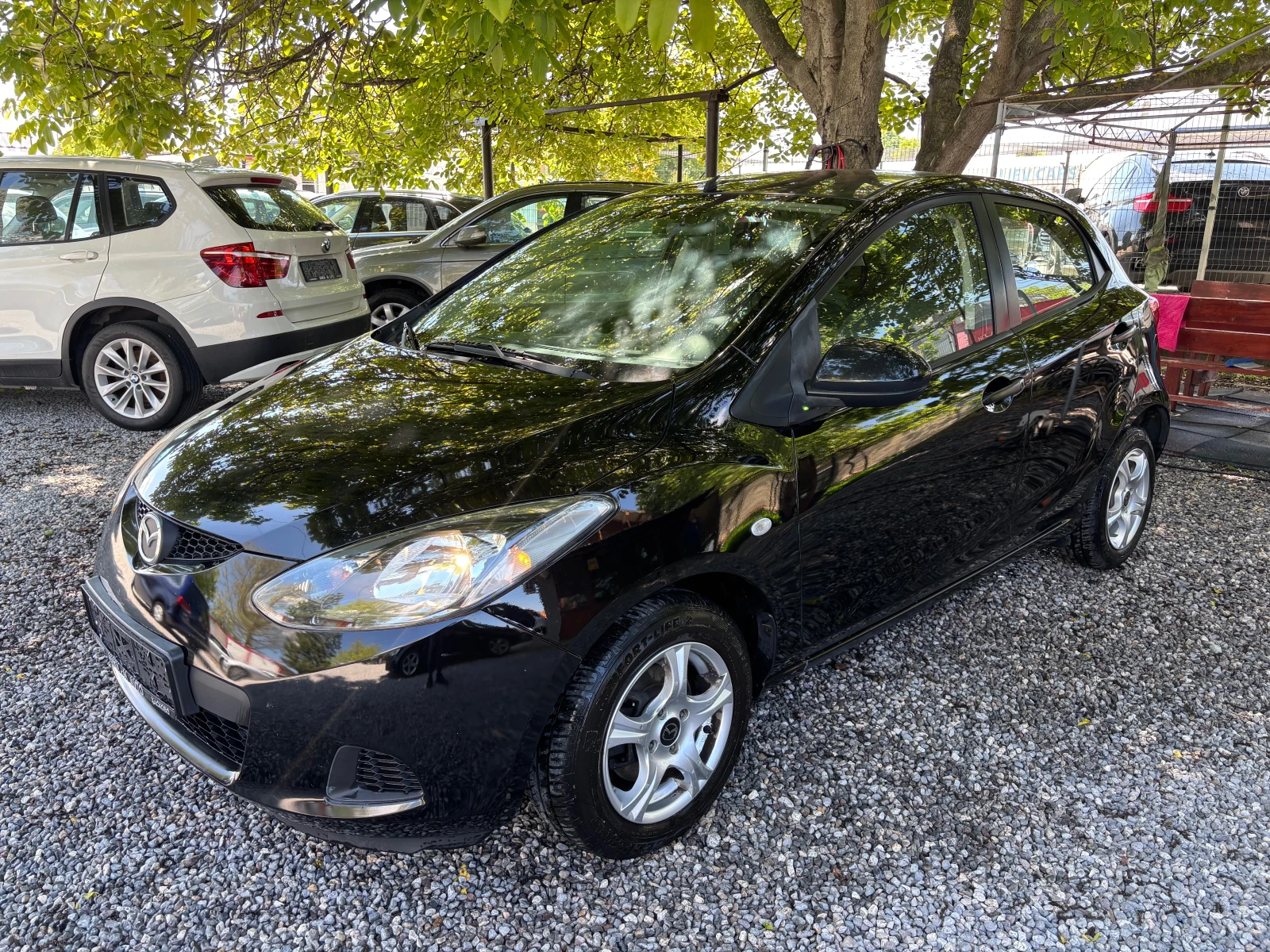 Mazda 2 1.4i, снимка 2 - Автомобили и джипове - 54509285