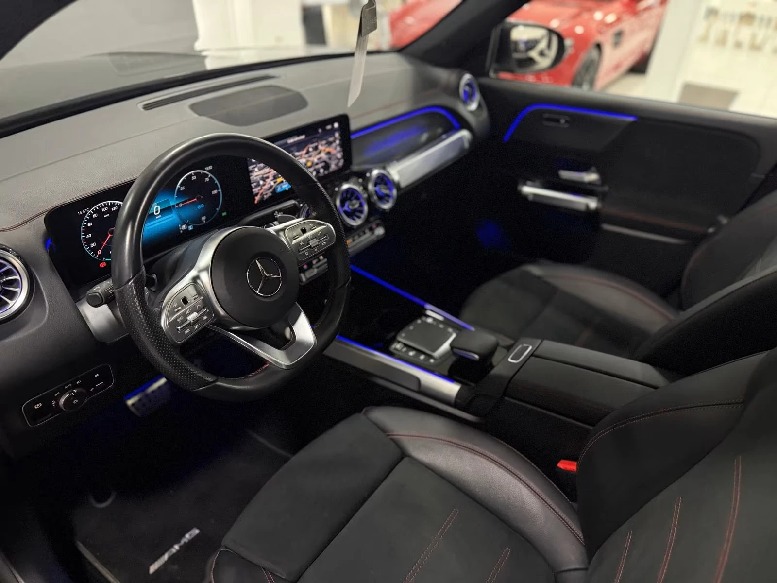 Mercedes-Benz EQB 300 4M AMG-LINE/PANO/MEMOY/, снимка 13 - Автомобили и джипове - 54681889