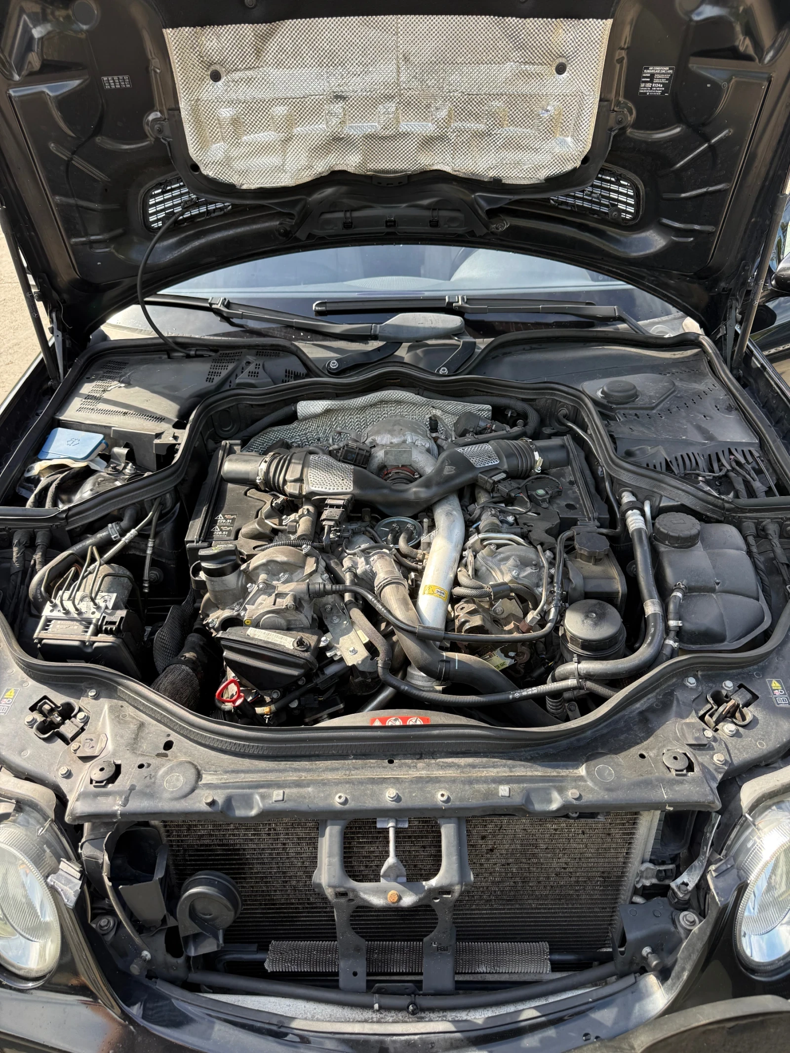 Mercedes-Benz E 320 Mercedes E320CDI 4MATIC, снимка 10 - Автомобили и джипове - 54697425