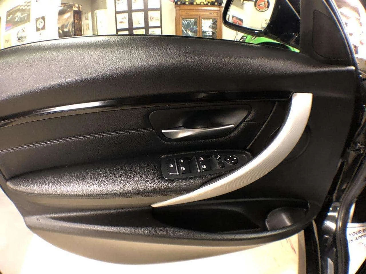 BMW 330 * 330e PLUG IN HYBRID M SPORT LEATHER SUNROOF NAV , снимка 13 - Автомобили и джипове - 55153595