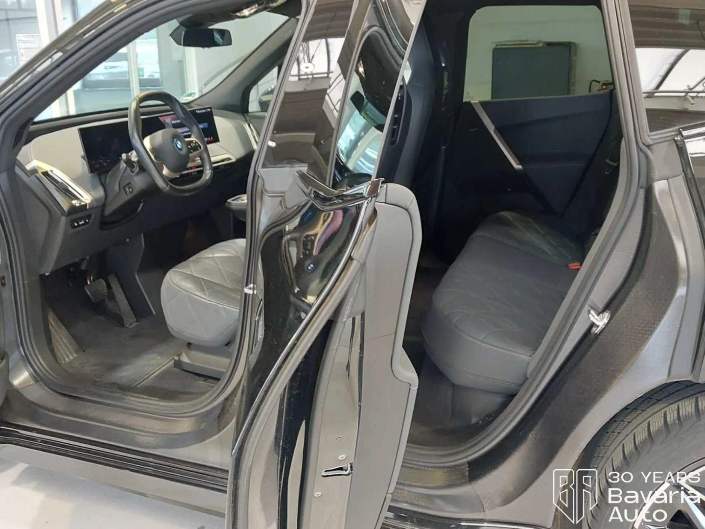 BMW iX 40 xDrive Sport, снимка 5 - Автомобили и джипове - 55230876