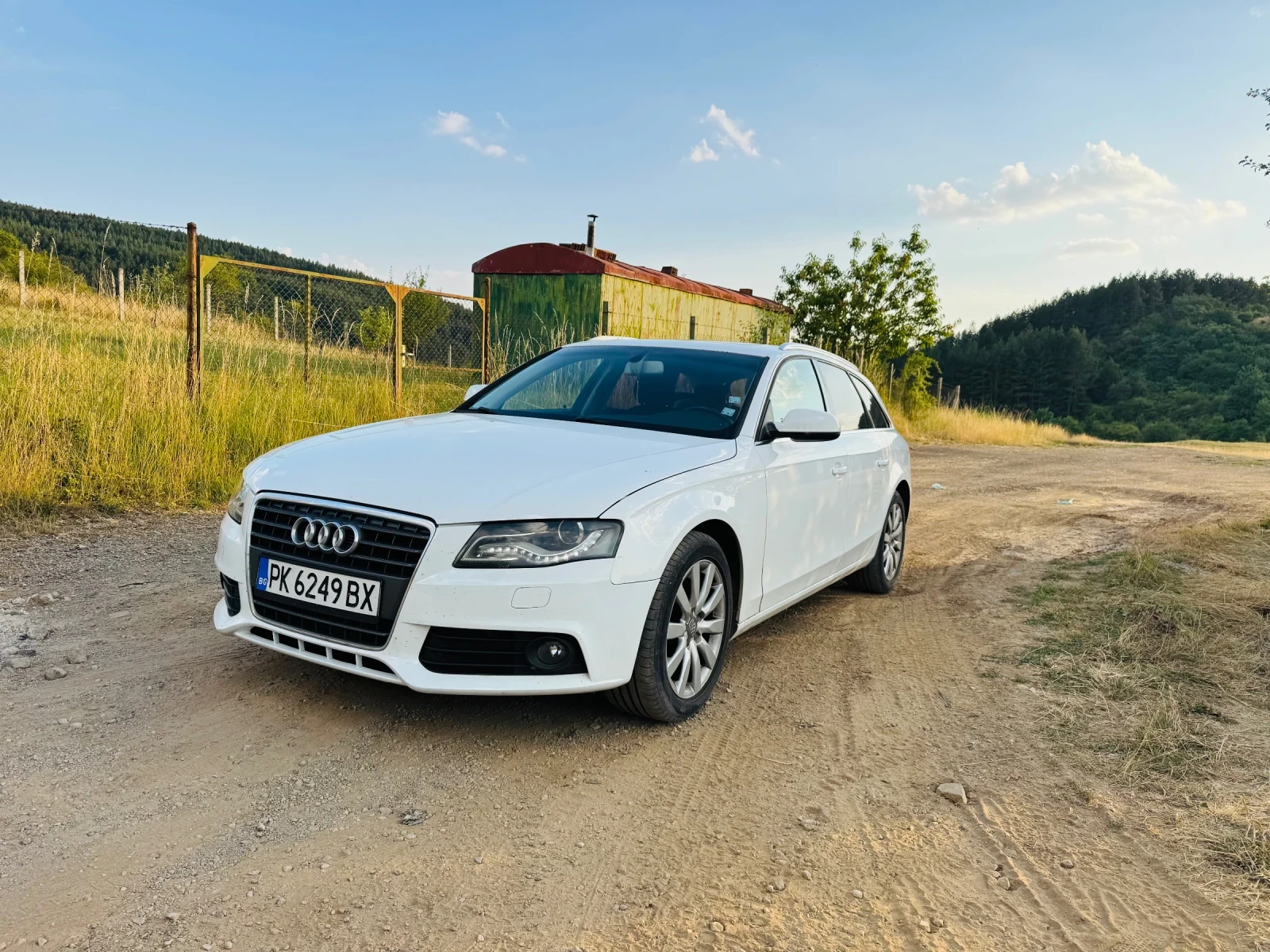 Audi A4 2.0 TDI, снимка 2 - Автомобили и джипове - 55337159