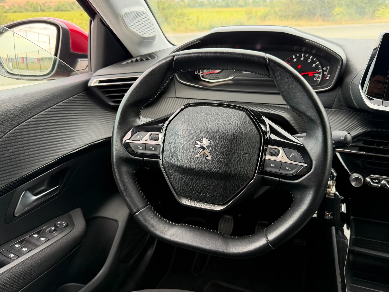 Peugeot 208 1.2T ESSENCE NAVI SERVICE BOOK EURO6D TUV COC , снимка 11 - Автомобили и джипове - 55673703