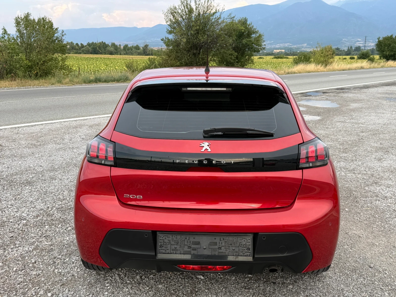 Peugeot 208 1.2T ESSENCE NAVI SERVICE BOOK EURO6D TUV COC , снимка 7 - Автомобили и джипове - 55673703