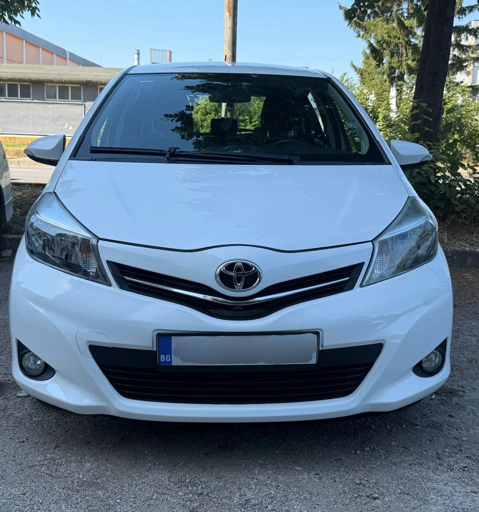 Toyota Yaris 1.0, снимка 2 - Автомобили и джипове - 55920829