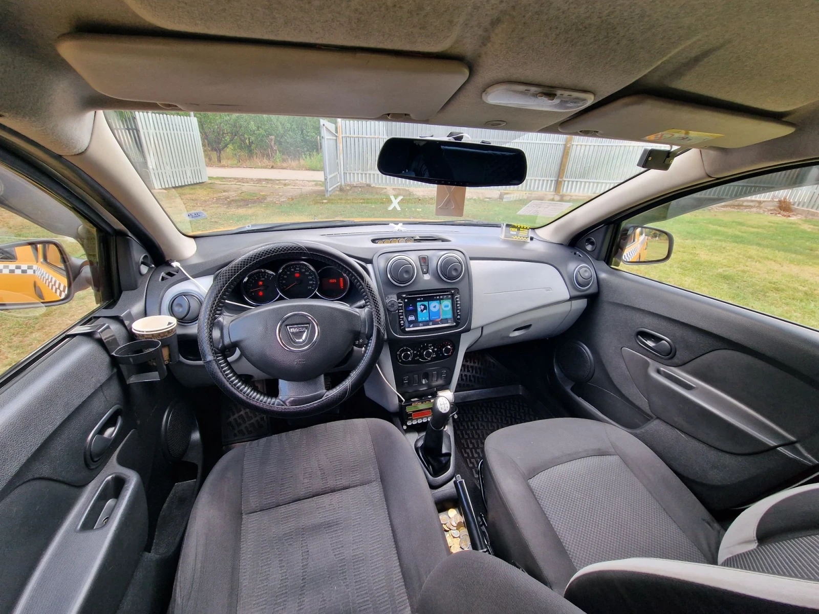 Dacia Logan, снимка 15 - Автомобили и джипове - 56082912