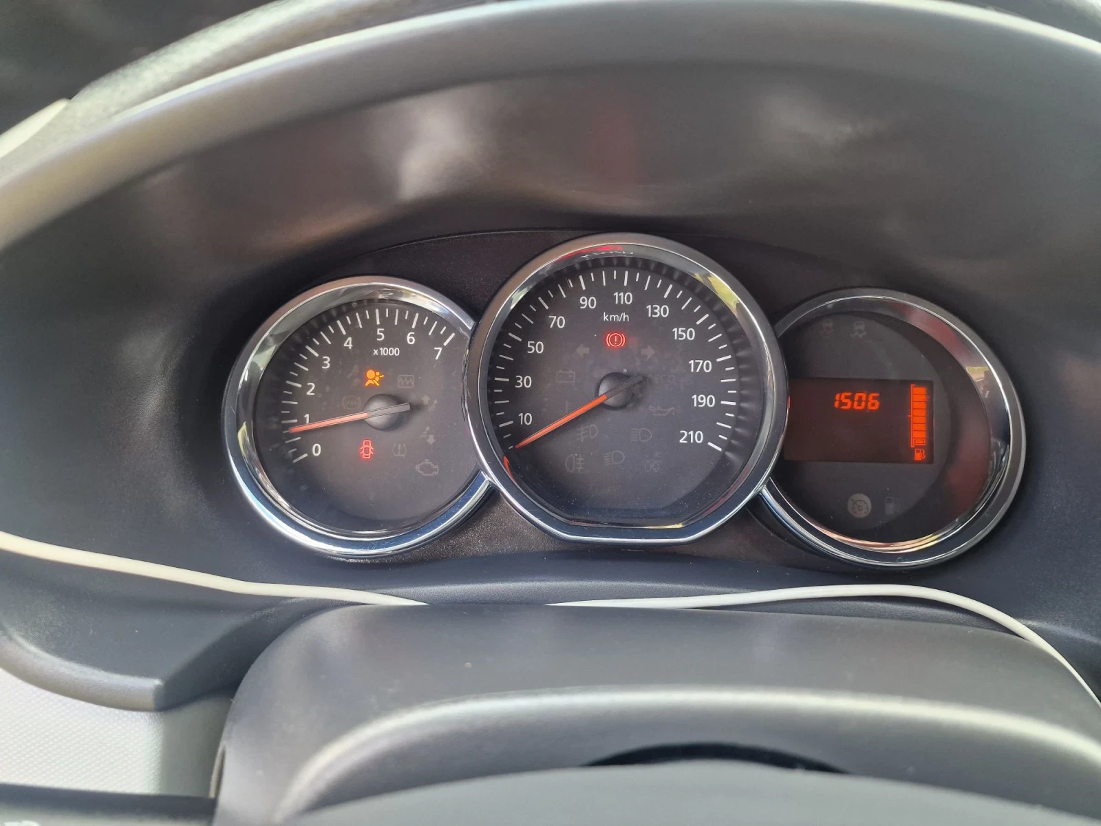 Dacia Logan, снимка 11 - Автомобили и джипове - 56082912
