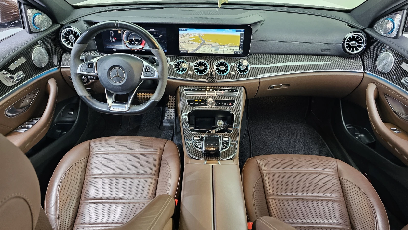 Mercedes-Benz E 63 AMG BLIND SPOT* SOFT CLOSE* HUD* 360* ЛЮК* КРАЙНА ЦЕНА, снимка 7 - Автомобили и джипове - 56170090