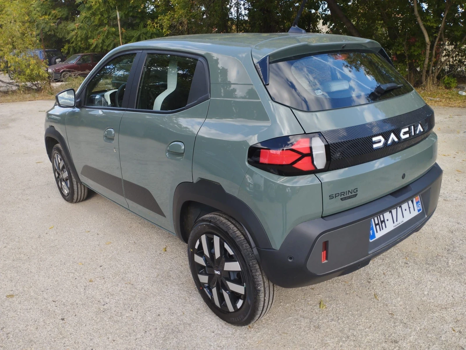 Dacia Spring, снимка 8 - Автомобили и джипове - 56377521