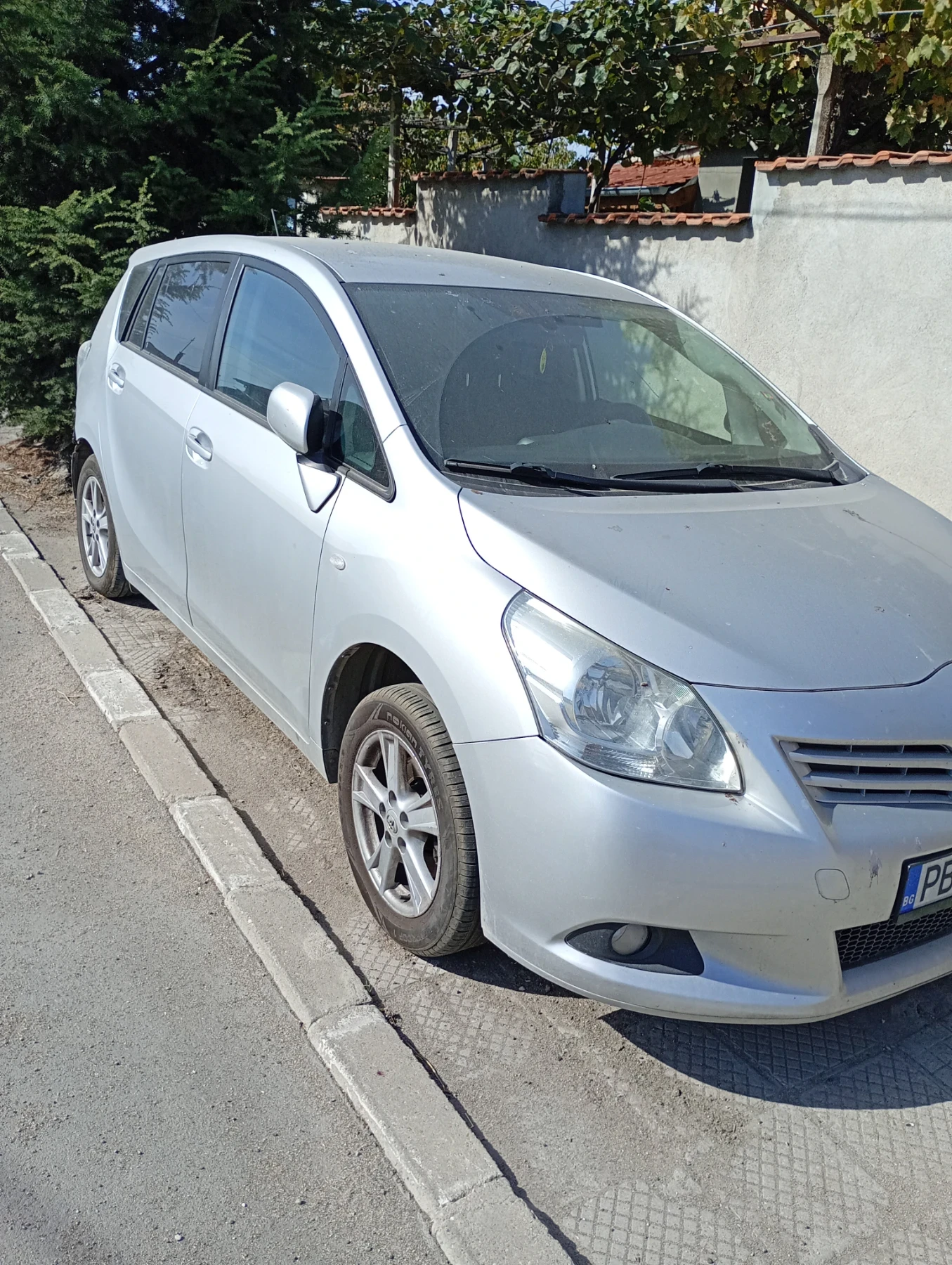 Toyota Verso, снимка 2 - Автомобили и джипове - 56524622