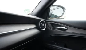 Alfa Romeo Stelvio Ti 2.0TURBO/280HP/CAM/MEMO/LED/KLESS/ACC/571q, снимка 13