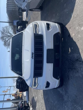 Jeep Grand cherokee 3.6L 6cyl 4WD - 17000 € / 33249.11 лв. - 88899600 6