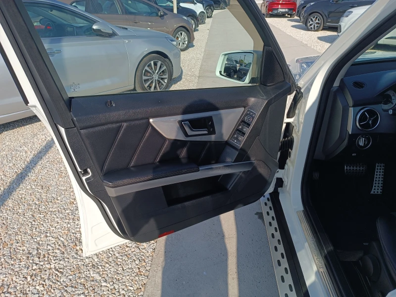Mercedes-Benz GLK 220cdi/AMG/4matic/panorama/LED/, снимка 15 - Автомобили и джипове - 50712293