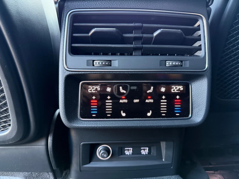 Audi SQ7 HEAD UP* MATRIX* PANORAMA* ACC* MASSAGE, снимка 14 - Автомобили и джипове - 50845933
