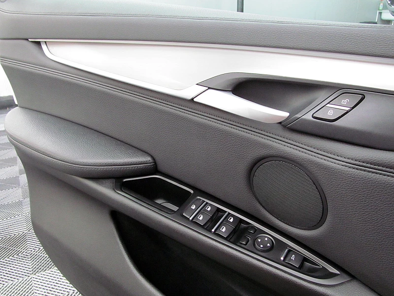 BMW X6 M-PAKET/Xdrive/ПОДГРЕВ ОБДУХВАНЕ СОБСТВЕН ЛИЗИНГ, снимка 13 - Автомобили и джипове - 51213868