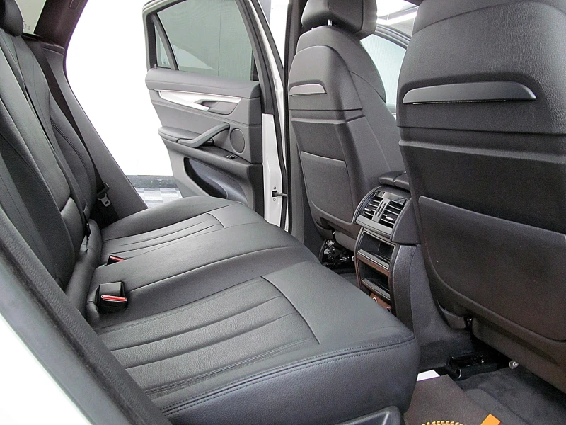 BMW X6 M-PAKET/Xdrive/ПОДГРЕВ ОБДУХВАНЕ СОБСТВЕН ЛИЗИНГ, снимка 9 - Автомобили и джипове - 51213868