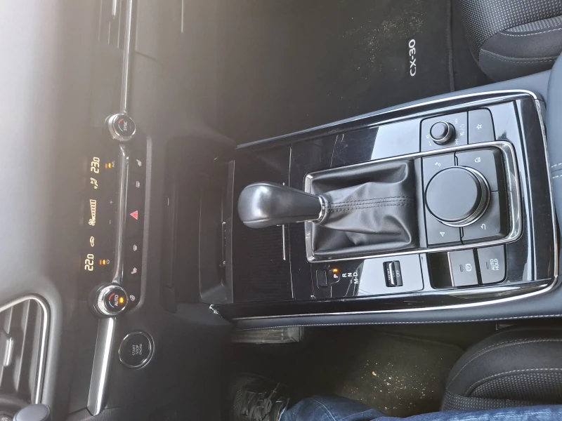 Mazda CX-30 2.0Hybrid Executiv, снимка 10 - Автомобили и джипове - 52154214