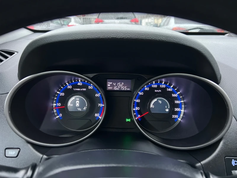 Hyundai IX35 2.0i 4х4 ШВЕЙЦАРИЯ, снимка 12 - Автомобили и джипове - 53254090