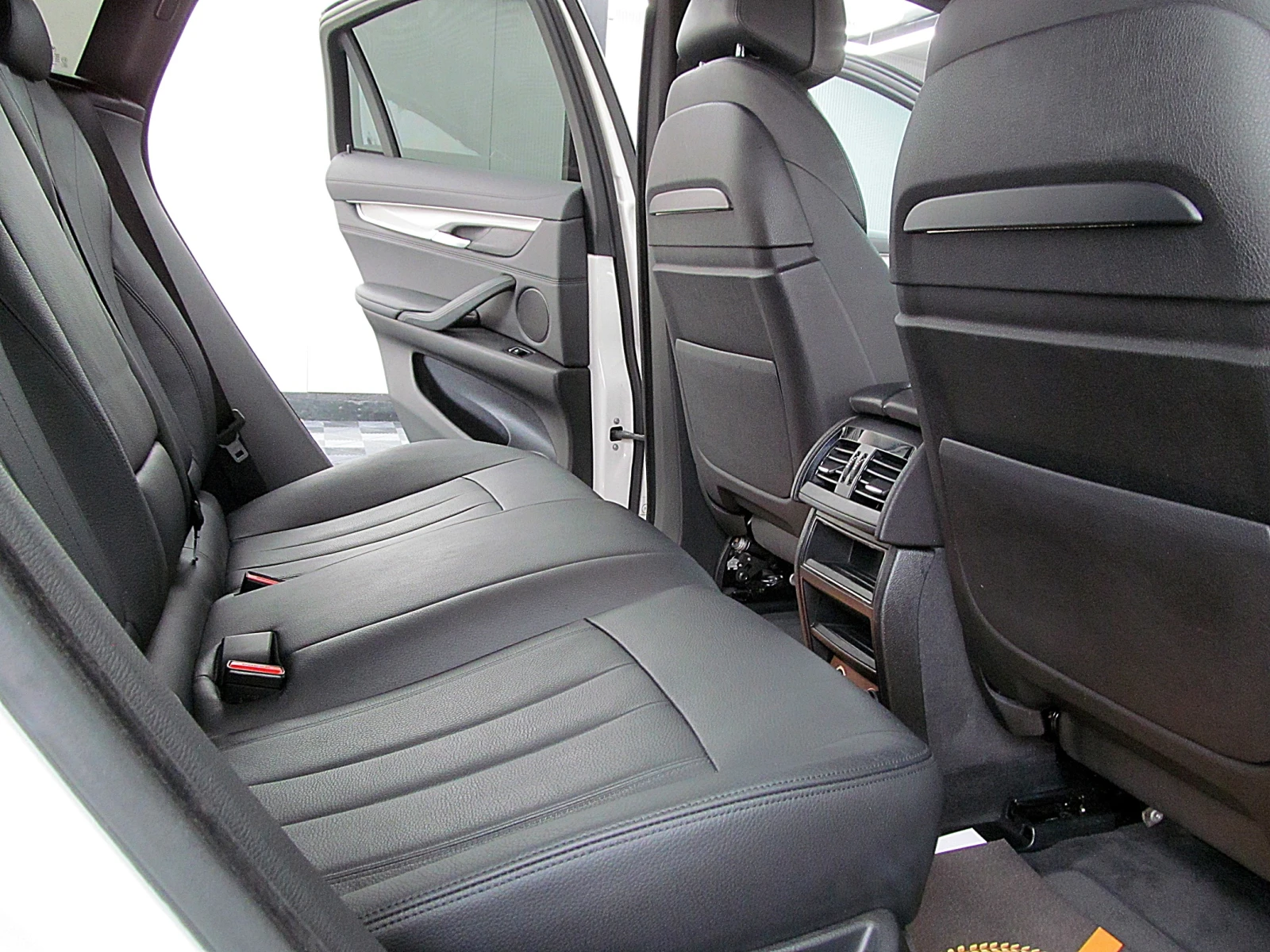 BMW X6 M-PAKET/Xdrive/ПОДГРЕВ ОБДУХВАНЕ СОБСТВЕН ЛИЗИНГ - изображение 9