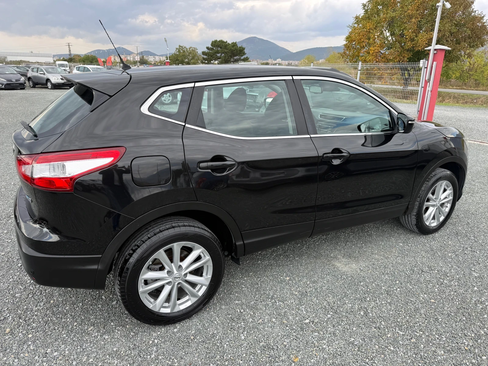 Nissan Qashqai (KATO НОВА) - изображение 5