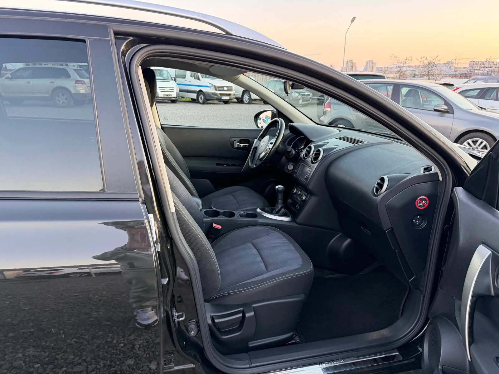 Nissan Qashqai 1.6  6+ 1    + 2 | Mobile.bg   10