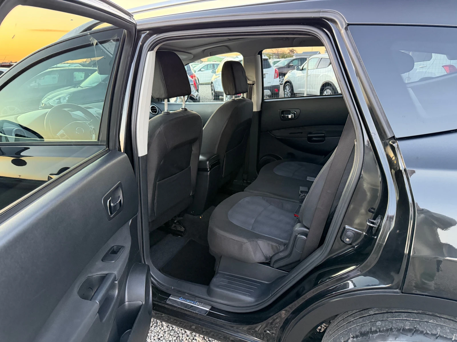 Nissan Qashqai 1.6  6+ 1    + 2 | Mobile.bg   9