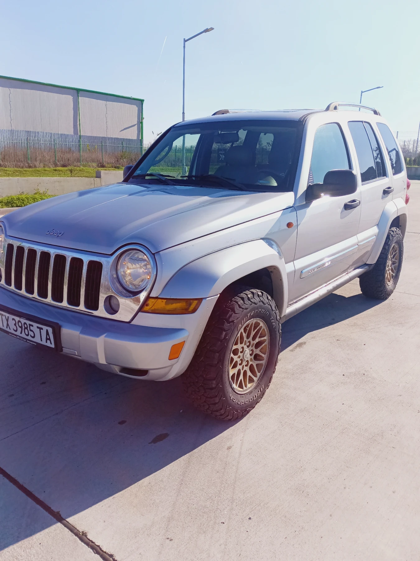 Jeep Cherokee  - изображение 6