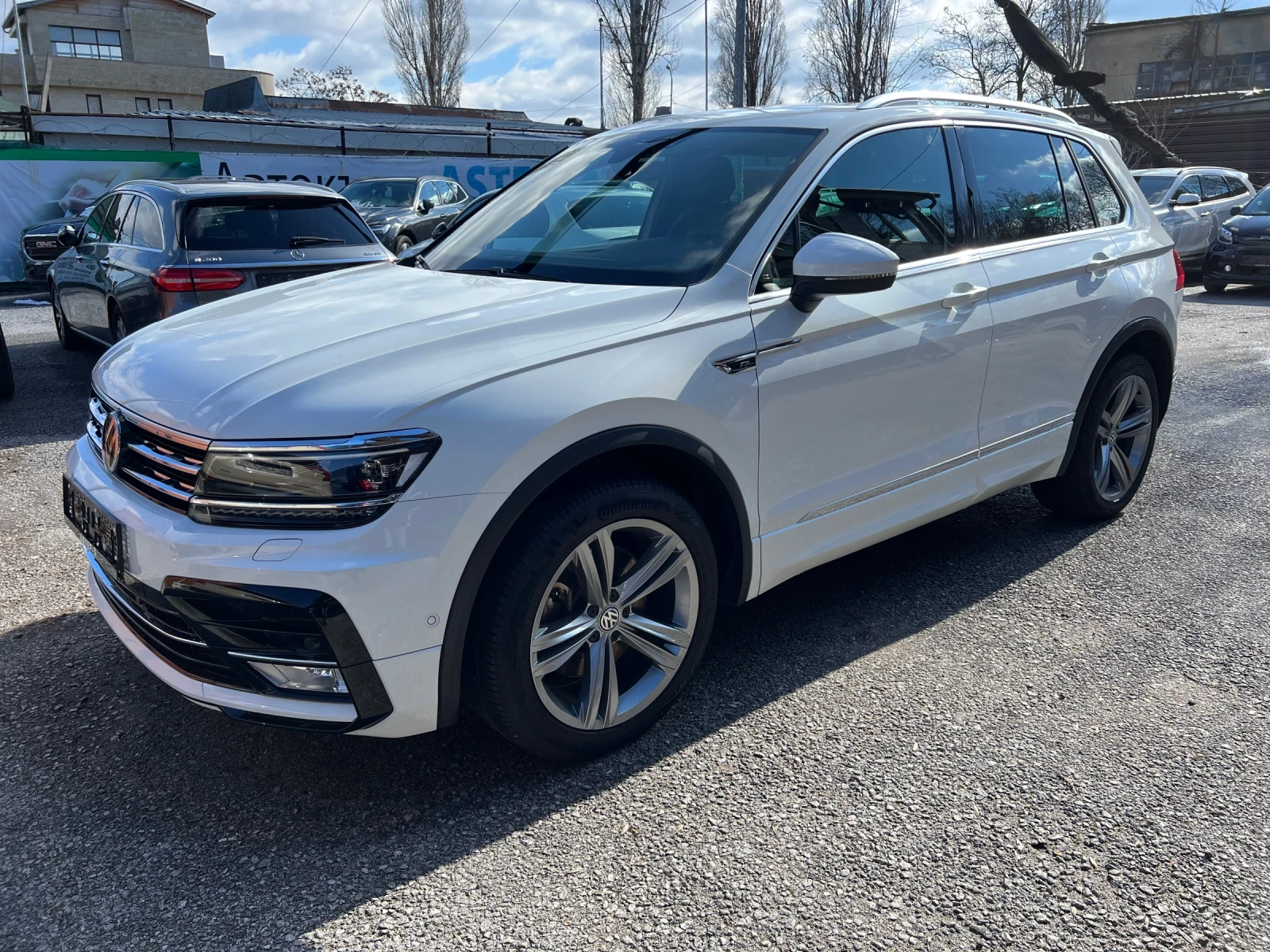 VW Tiguan 2.0 i 4 Motion R-Line Keyless Навигация Камера