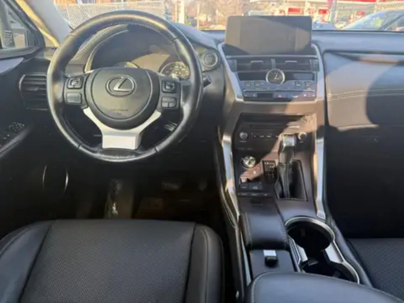 Lexus NX 200t 2021/LUXURY/4x4/CAMERA/ЛЮК/CARFAX, снимка 8 - Автомобили и джипове - 53985798