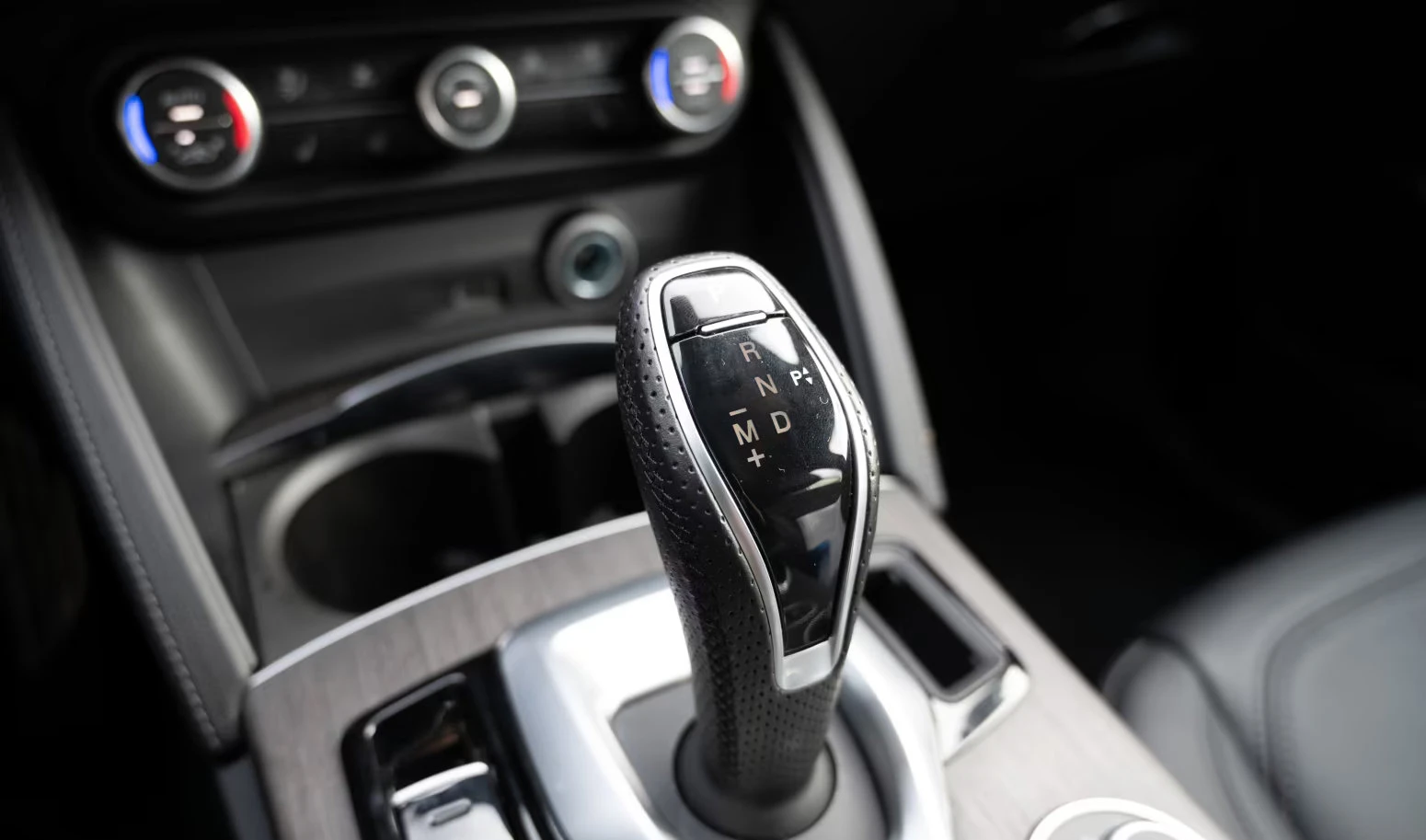 Alfa Romeo Stelvio Ti 2.0TURBO/280HP/CAM/MEMO/LED/KLESS/ACC/571q, снимка 11 - Автомобили и джипове - 55556224
