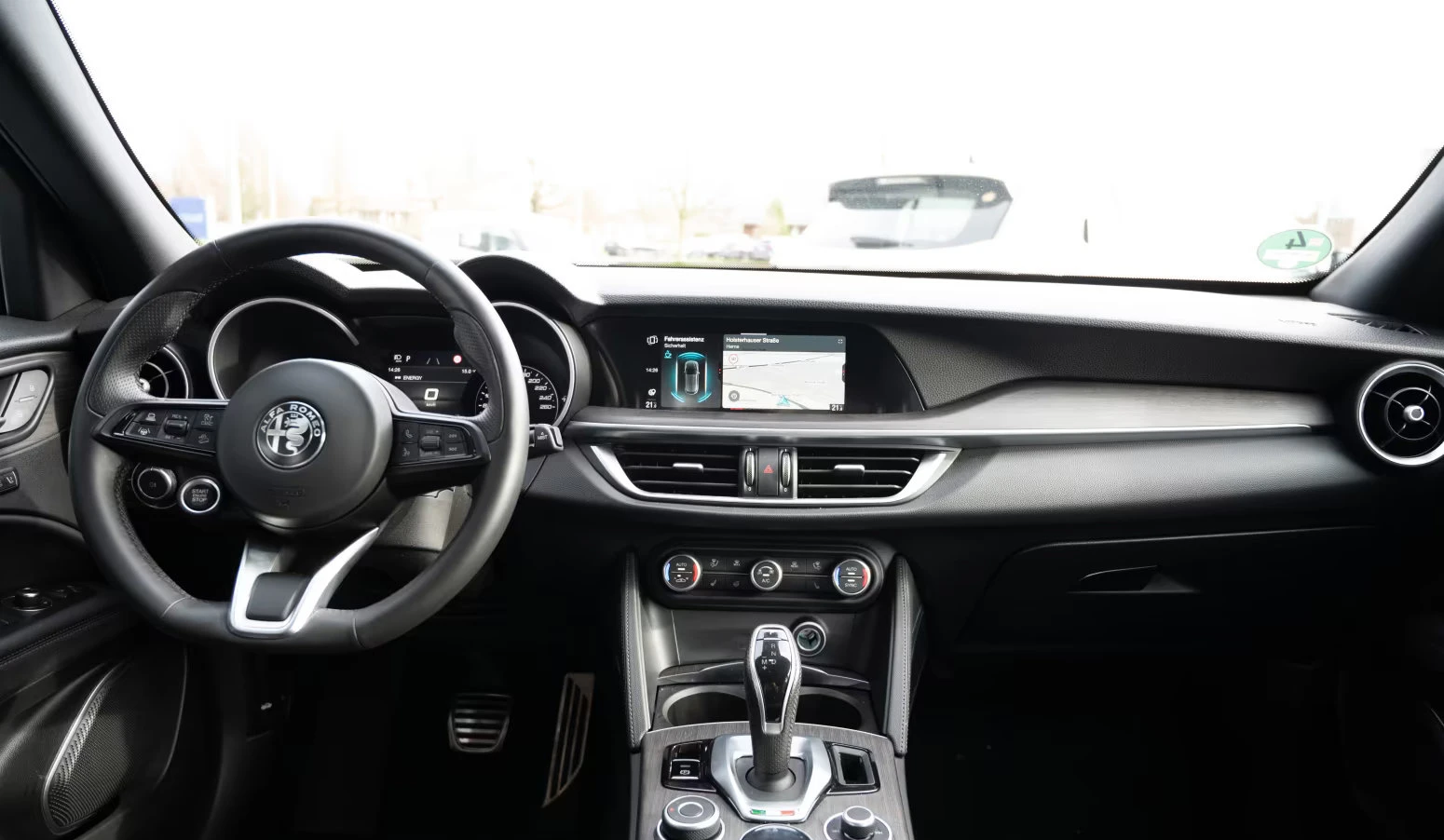 Alfa Romeo Stelvio Ti 2.0TURBO/280HP/CAM/MEMO/LED/KLESS/ACC/571q, снимка 6 - Автомобили и джипове - 55556224
