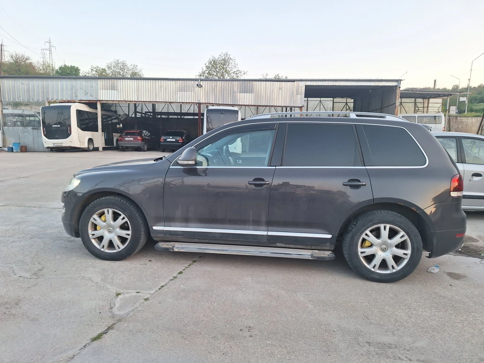 VW Touareg, снимка 3 - Автомобили и джипове - 56418127