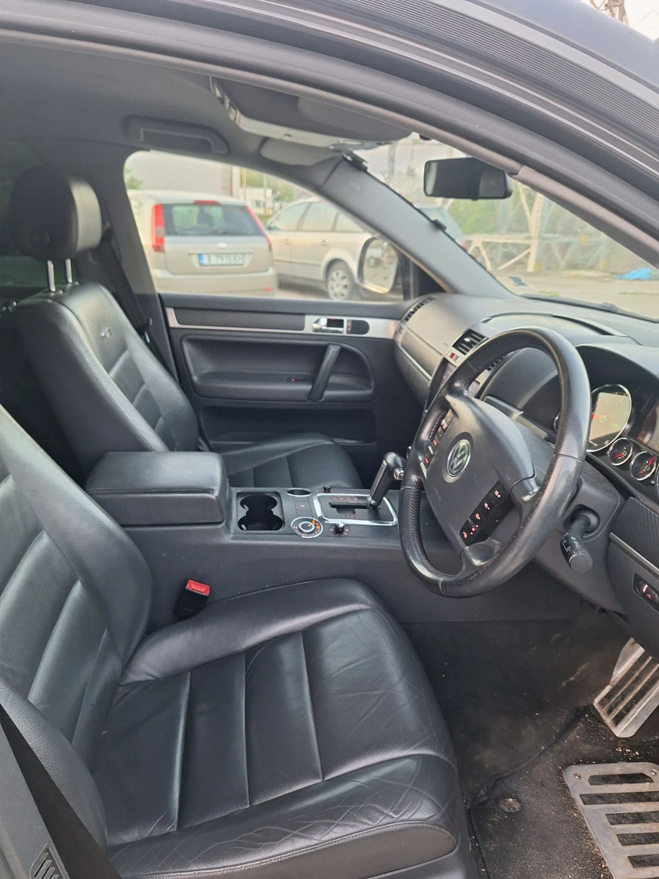 VW Touareg, снимка 5 - Автомобили и джипове - 56418127