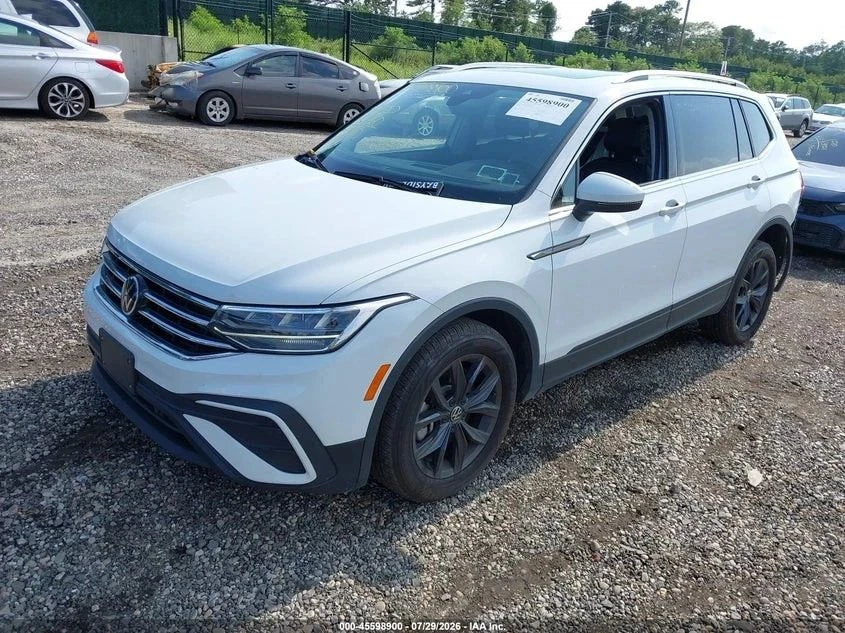 VW Tiguan, снимка 3 - Автомобили и джипове - 56723349