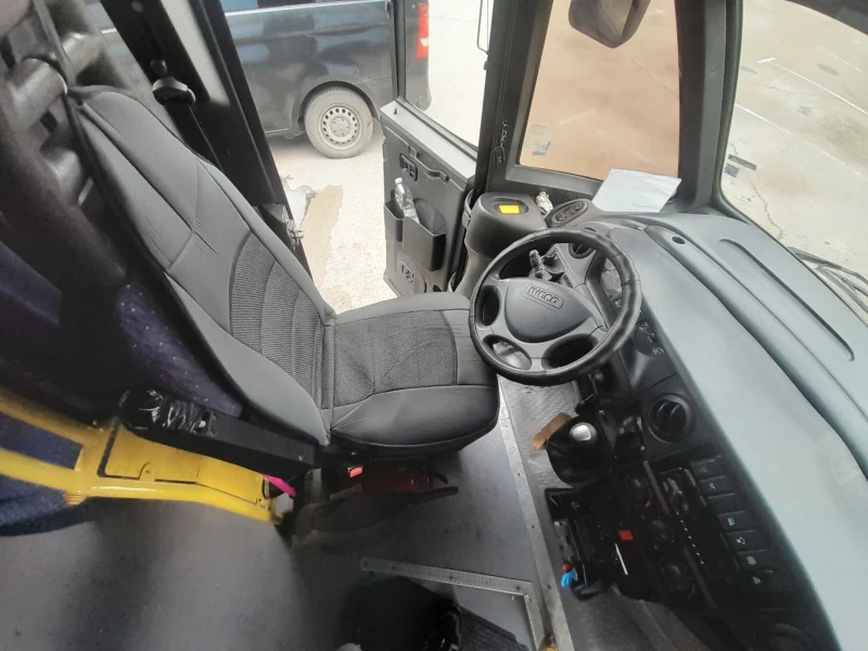 Iveco Daily 70C18, снимка 13 - Бусове и автобуси - 53580167