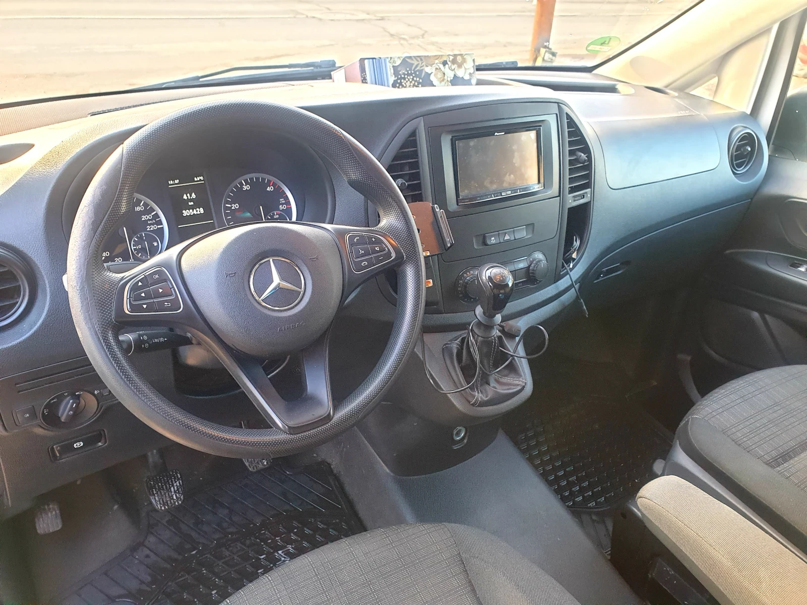 Mercedes-Benz Vito Vito 114, снимка 8 - Бусове и автобуси - 54423933