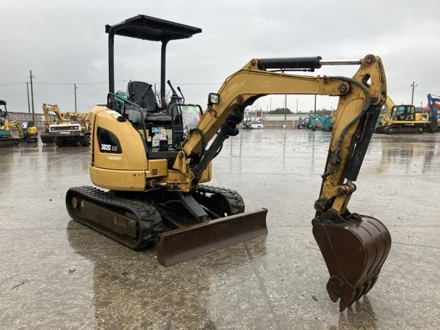 Багер Cat 302  Нов внос - изображение 3