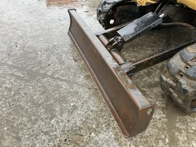 Багер Cat 302  Нов внос - изображение 6